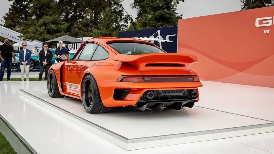 بورش 911 واحدة من السيارات الكلاسيكية حصلت على هيكل كاربون فايبر وقوة خارقة  | عرب جي تي