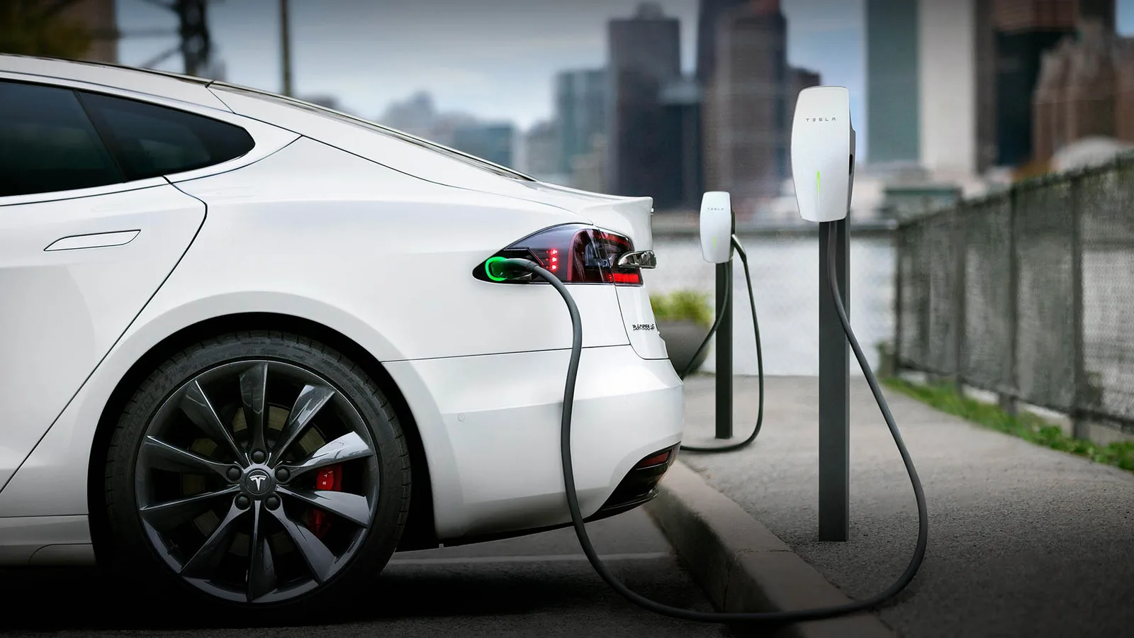 هبوط قيمة Tesla بنحو 188 مليار دولار في 2024