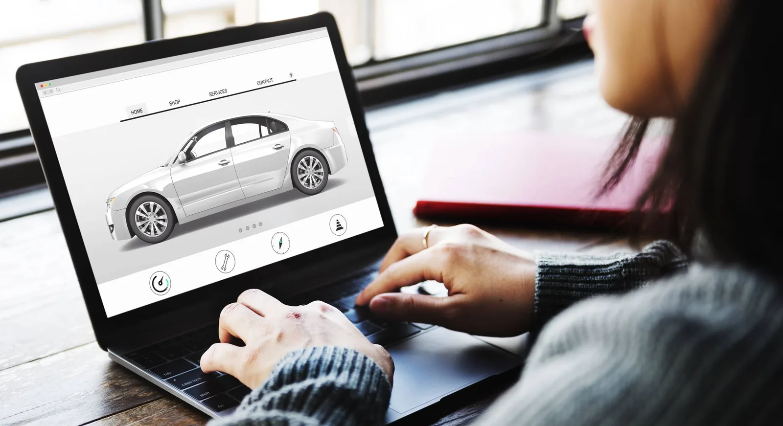 أفضل 5 منصات موثوقة لشراء السيارات المستعملة في الإمارات