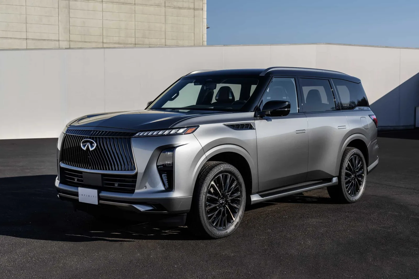 إنفينيتي QX80 الجيل الثالث الجديد كلياً ينطلق رسمياً
