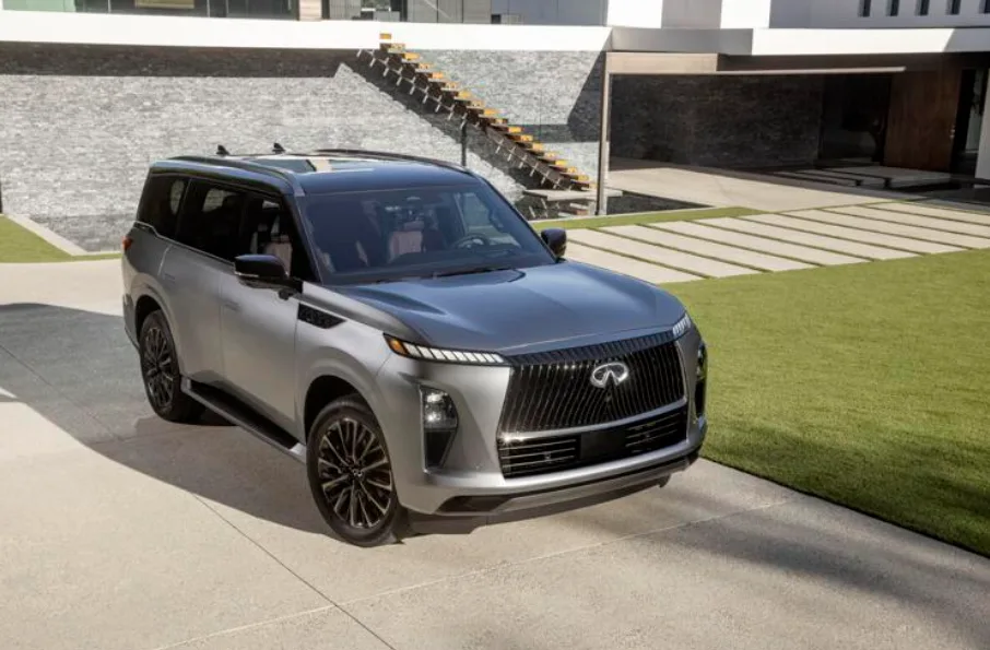 النظرة الأولى على سيارة إنفينيتي QX80 2025