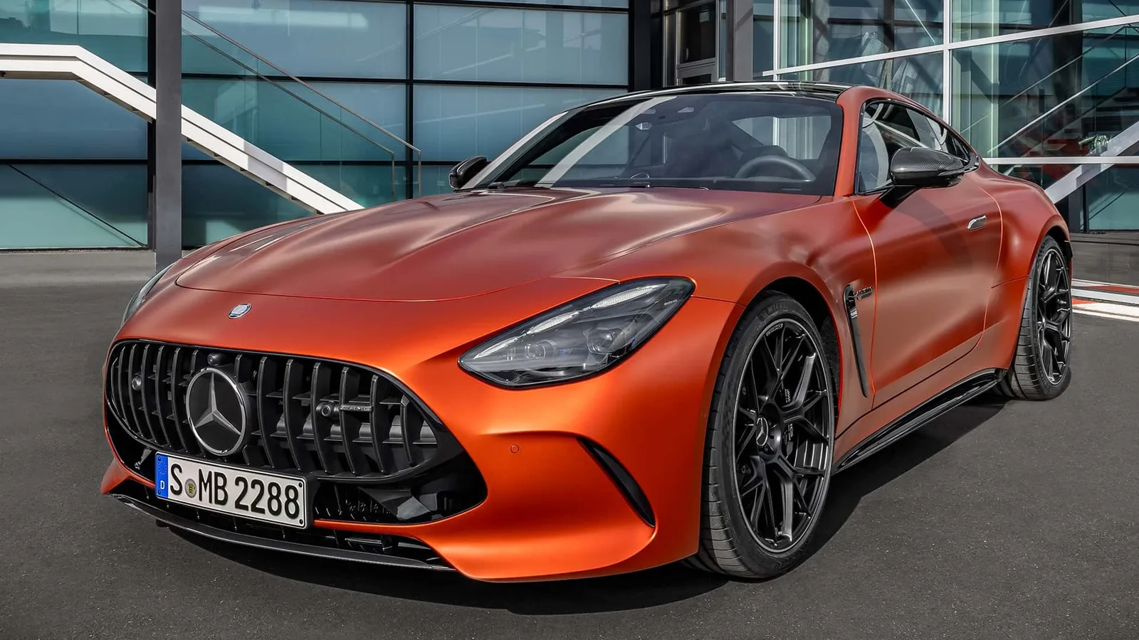 مرسيدس AMG GT Hybrid بنطاق كهربائي يبلغ 9 أميال