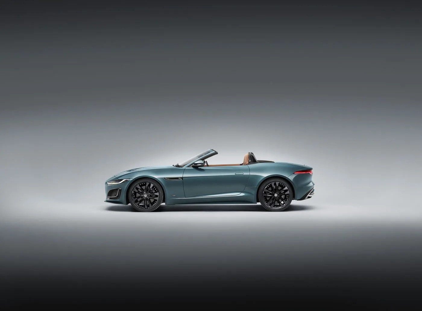 جاكوار تحتفظ بآخر نسخة من F-Type في مجموعتها التراثية