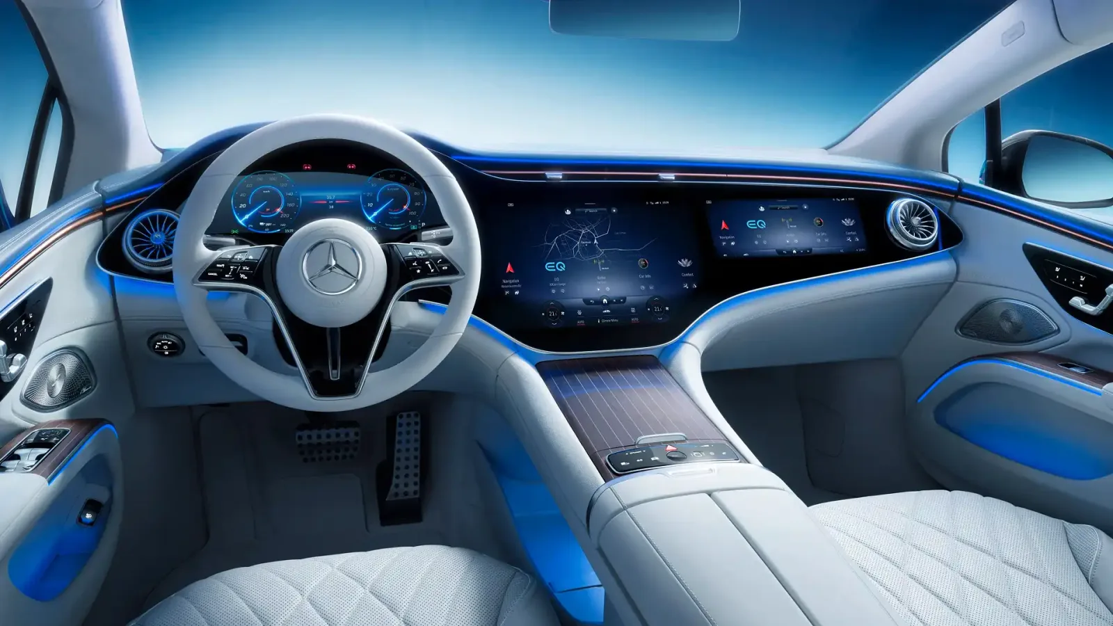 مرسيدس تؤكد على طرح C-Class وGLC الكهربائية في عام 2026