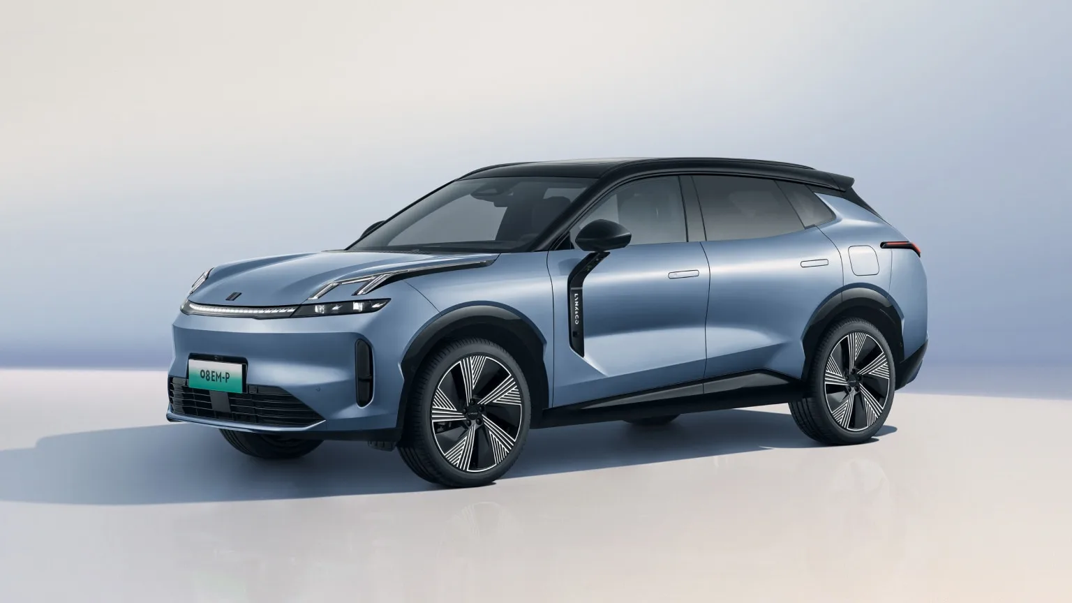لينك أند كو تكشف رسميًا عن طراز 08 PHEV في السوق الصيني