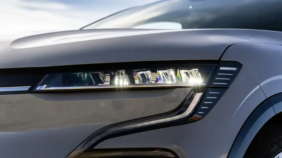 مراجعة رينو ميجان إي تيك تكنو EV60 موديل 2024