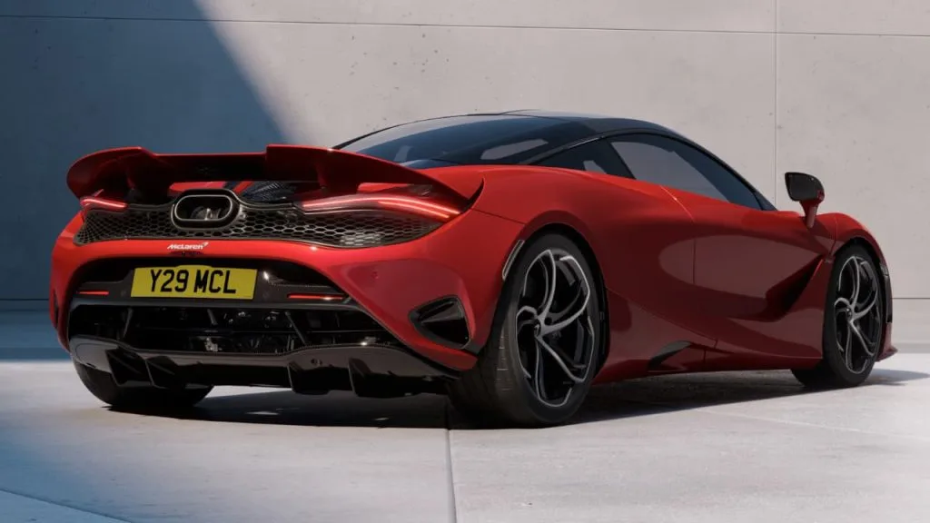 ماكلارين 750S