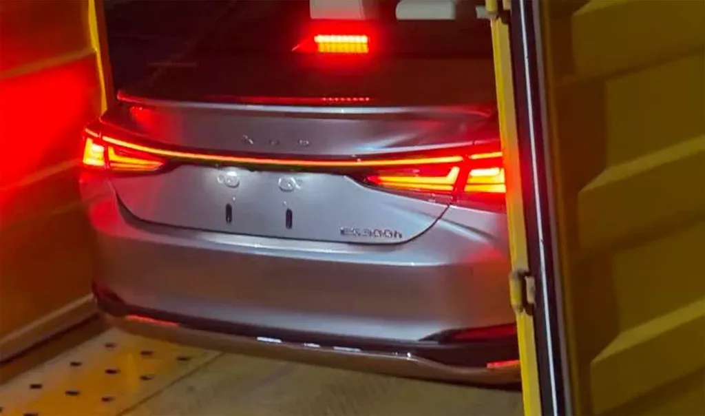 لكزس ES 2026 بتحديثات بسيطة