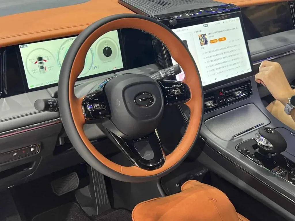 جي ايه سي Trumpchi E9 الفان الفاخرة تحصل على إصدار الشحن فائق السرعة