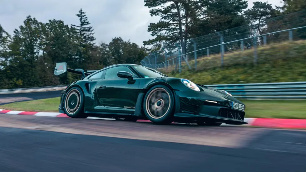 بورش 911 GT3 RS متميزة للغاية مع تعديلات Manthey