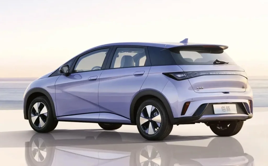 إطلاق BYD Dolphin الجديدة في الصين