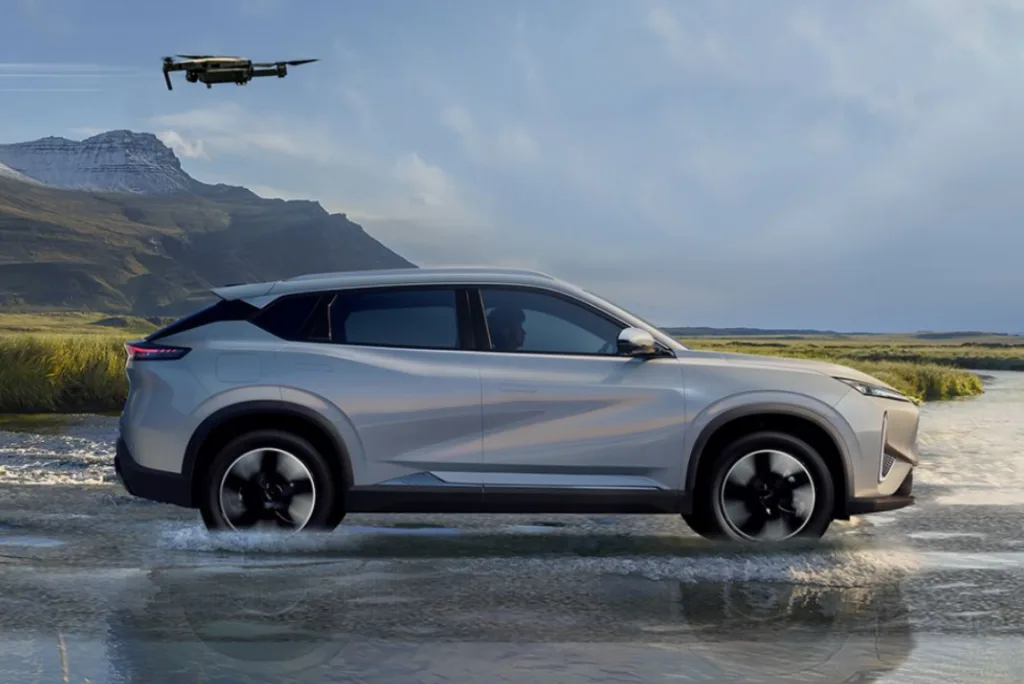 الكشف عن سيارة دونج فينج Aeolus L7 PHEV موديل 2025