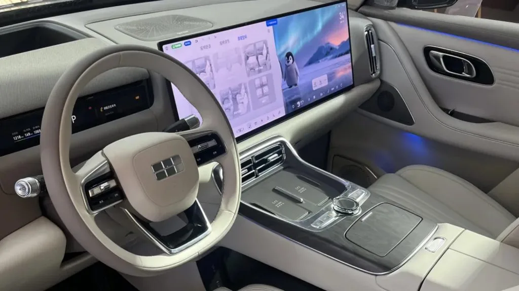 الكشف عن جيلي جالاكسي M9 SUV كاملة الحجم بقوة 697 حصانًا