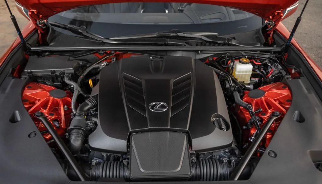 رؤية أولى لـ لكزس LC 500 كوبيه 2026
