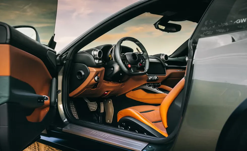 فيراري GTC4Lusso تصبح وحشًا على الطرق الوعرة