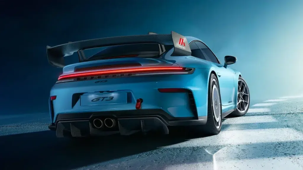 بورشه 911 GT3 الآن أسرع من سيارة فورد موستانج GTD