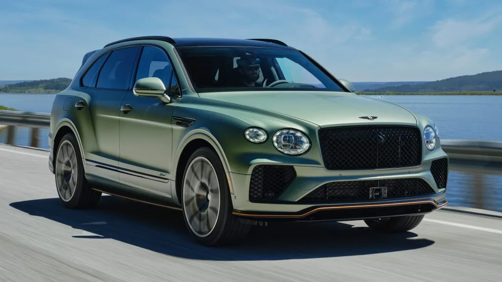 بنتلي SUV الكهربائية الجديدة: فخامة صامتة لعام 2026
