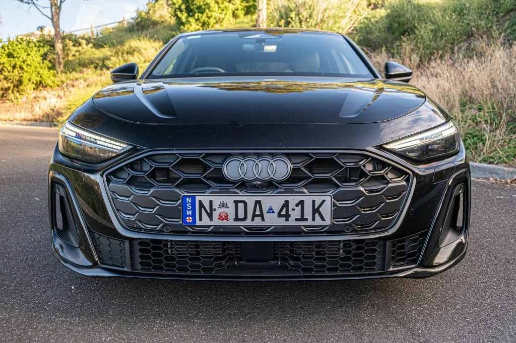 سيارة أودي S5 سيدان 2026 أفضل من أي وقت مضى