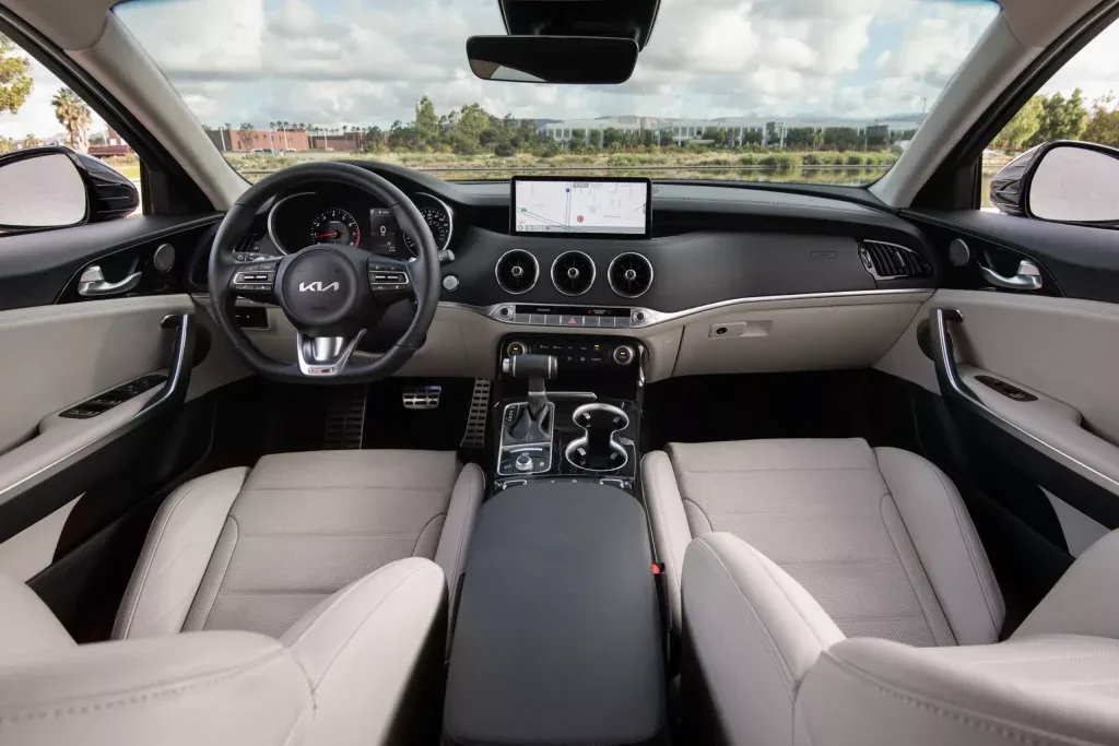 كل ما نعرفه عن 2026 Kia Meta Turismo EV8 GT — بديل Kia Stinger الجديد