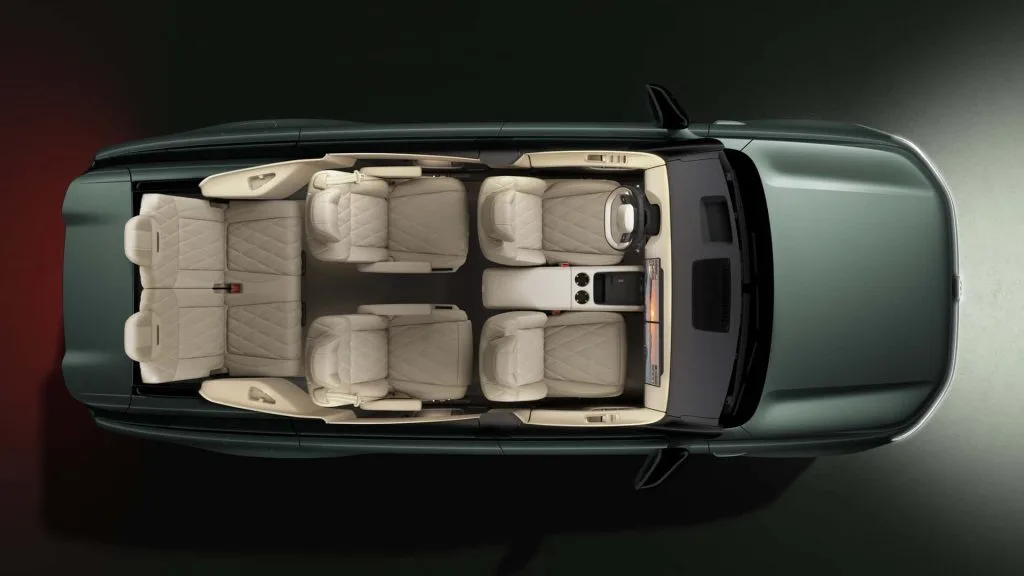 فولكس فاجن تكشف عن SUV عملاقة بشاشات ضخمة داخل الكابينة