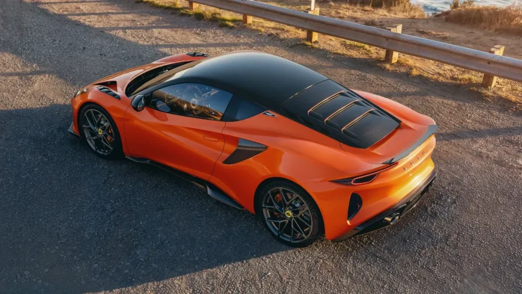 لوتس تكشف عن Emira 420 Sport الجديدة