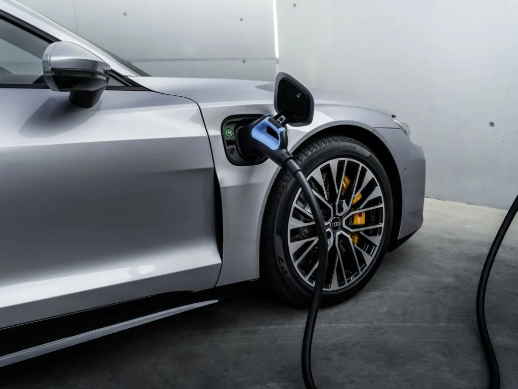 أودي تطرح طرازات جديدة من سيارة E-Tron GT