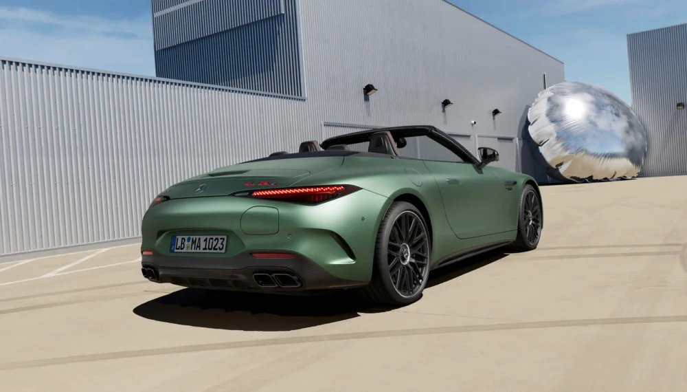 الكشف عن مرسيدس AMG SL 63 Motorsport مع لون طلاء مميز - صورة 2