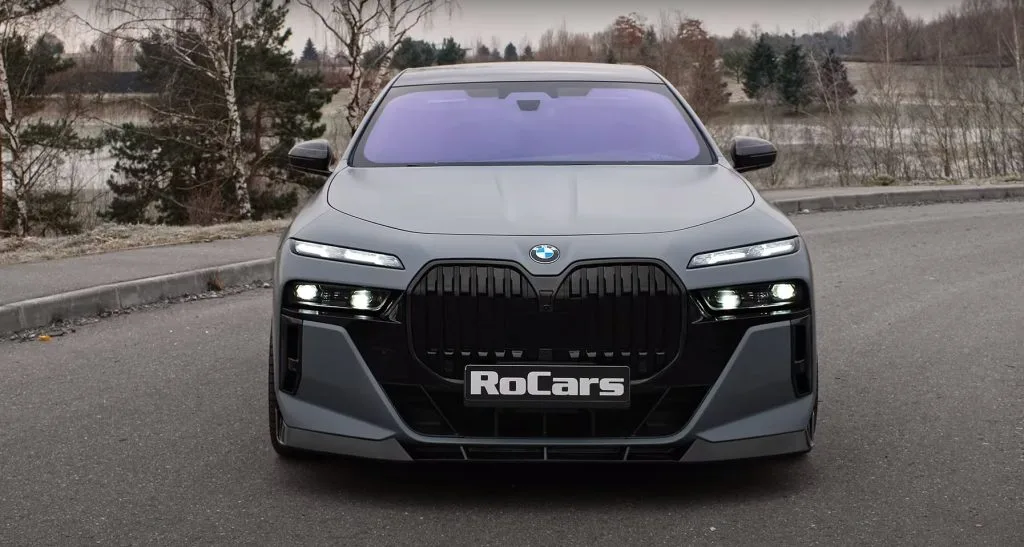 سيارت ذات محرك V12 الجديدة المتاحة للشراء في عام 2024 - صورة 8