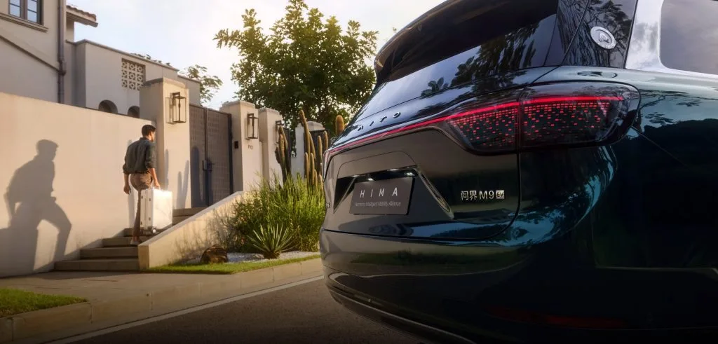سيارة Aito M9 SUV من هواوي تظهر لأول مرة في الصين - صورة 4