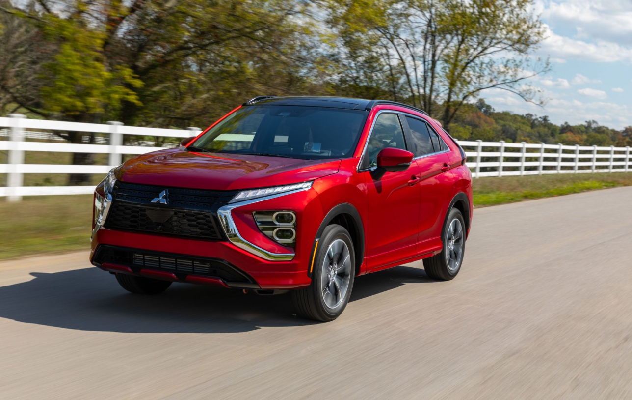 ميتسوبيشي اكليبس كروس 2025